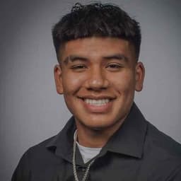 Instructor Ivan E. profile Card Image