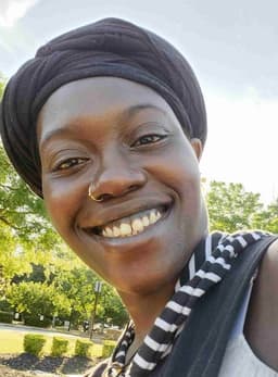 Instructor Iyanna B. profile Card Image