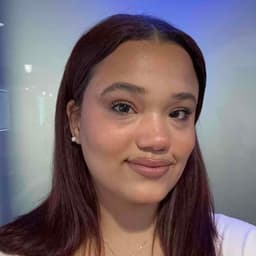 Instructor JENNA P. profile Card Image