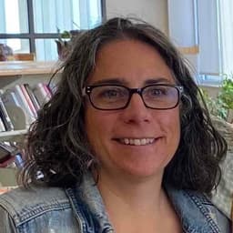 Instructor Jackie F. profile Card Image