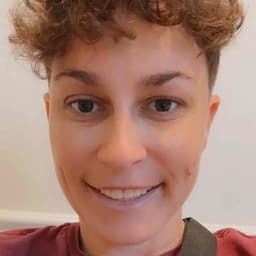 Instructor Jenna S. profile Card Image