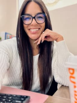 Instructor Jesvia A. profile Card Image