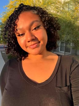 Instructor Joshae B. profile Card Image