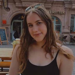 Instructor Kaitlyn E. profile Card Image