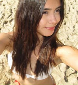 Instructor Kamila H. profile Card Image