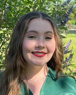 Instructor Katelyn B. profile Card Image