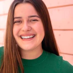 Instructor Lauren P. profile Card Image