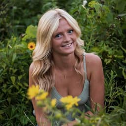 Instructor Lauren O. profile Card Image