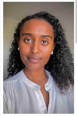 Instructor Ledia E. profile Card Image