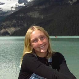 Instructor Linnea R. profile Card Image