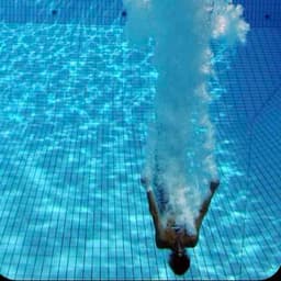 Instructor Linnet M. profile Card Image