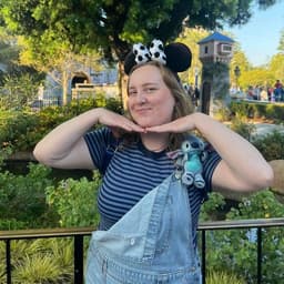 Instructor Lucy K. profile Card Image