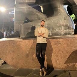 Instructor Luis M. profile Card Image