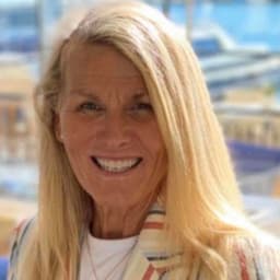 Instructor Lynette M. profile Card Image