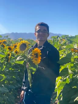 Instructor Miguel V. profile Card Image