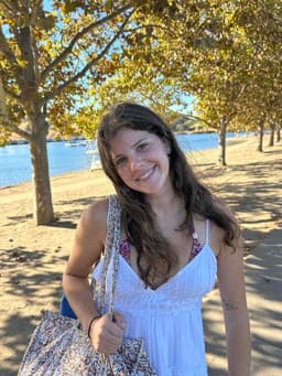 Instructor Madison D. profile Card Image