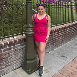 Instructor Marissa T. profile Card Image