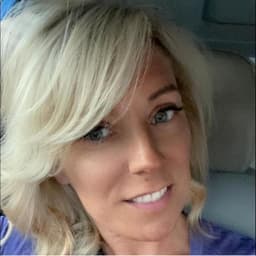 Instructor Melynda P. profile Card Image