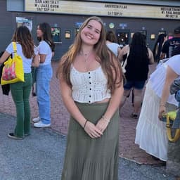 Instructor Mia H. profile Card Image