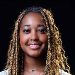 Instructor Namyah T. profile Card Image