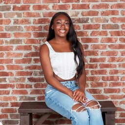 Instructor Nayla N. profile Card Image