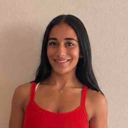 Instructor Niloo C. profile Card Image