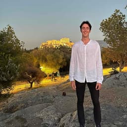 Instructor Noah D. profile Card Image