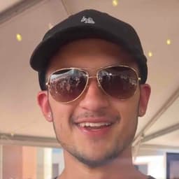 Instructor Oscar B. profile Card Image