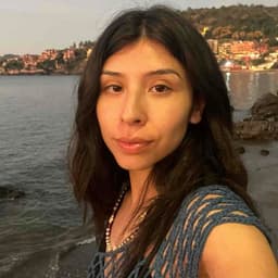 Instructor Priscila E. profile Card Image