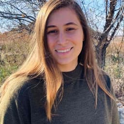 Instructor Rachel W. profile Card Image