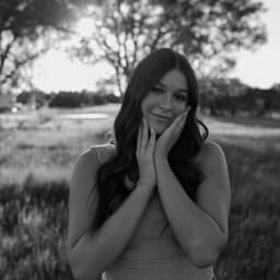 Instructor Raeann L. profile Card Image