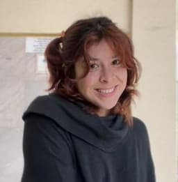 Instructor Reynissa I. profile Card Image