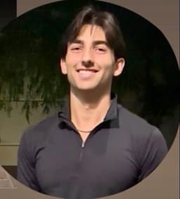 Instructor Roman N. profile Card Image