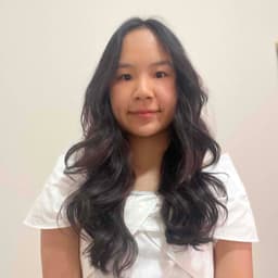 Instructor Sabrina H. profile Card Image