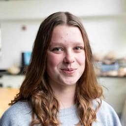 Instructor Sarah v. profile Card Image