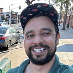 Instructor Sergio C. profile Card Image