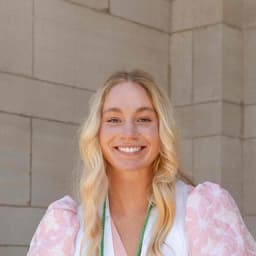 Instructor Shannon B. profile Card Image