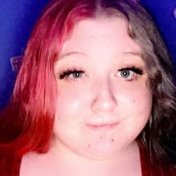 Instructor Sienna B. profile Card Image