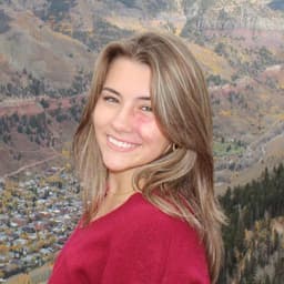 Instructor Sierra R. profile Card Image