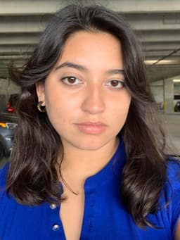 Instructor Skarlet Q. profile Card Image