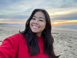 Instructor Sophia I. profile Card Image