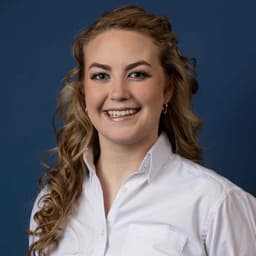 Instructor Stephanie D. profile Card Image