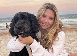 Instructor Sydney T. profile Card Image