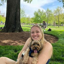 Instructor Sydney S. profile Card Image