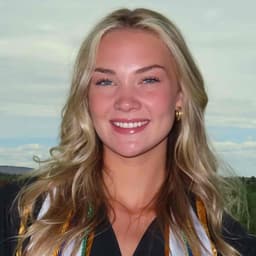 Instructor Taelor H. profile Card Image