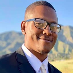 Instructor Tariq H. profile Card Image