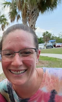 Instructor Traci W. profile Card Image