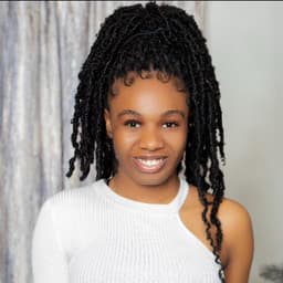 Instructor Tracy V. profile Card Image