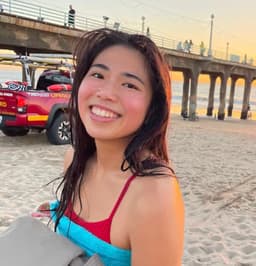 Instructor Uyen N. profile Card Image