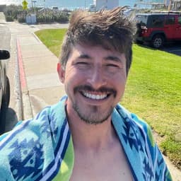 Instructor Vaughn R. profile Card Image